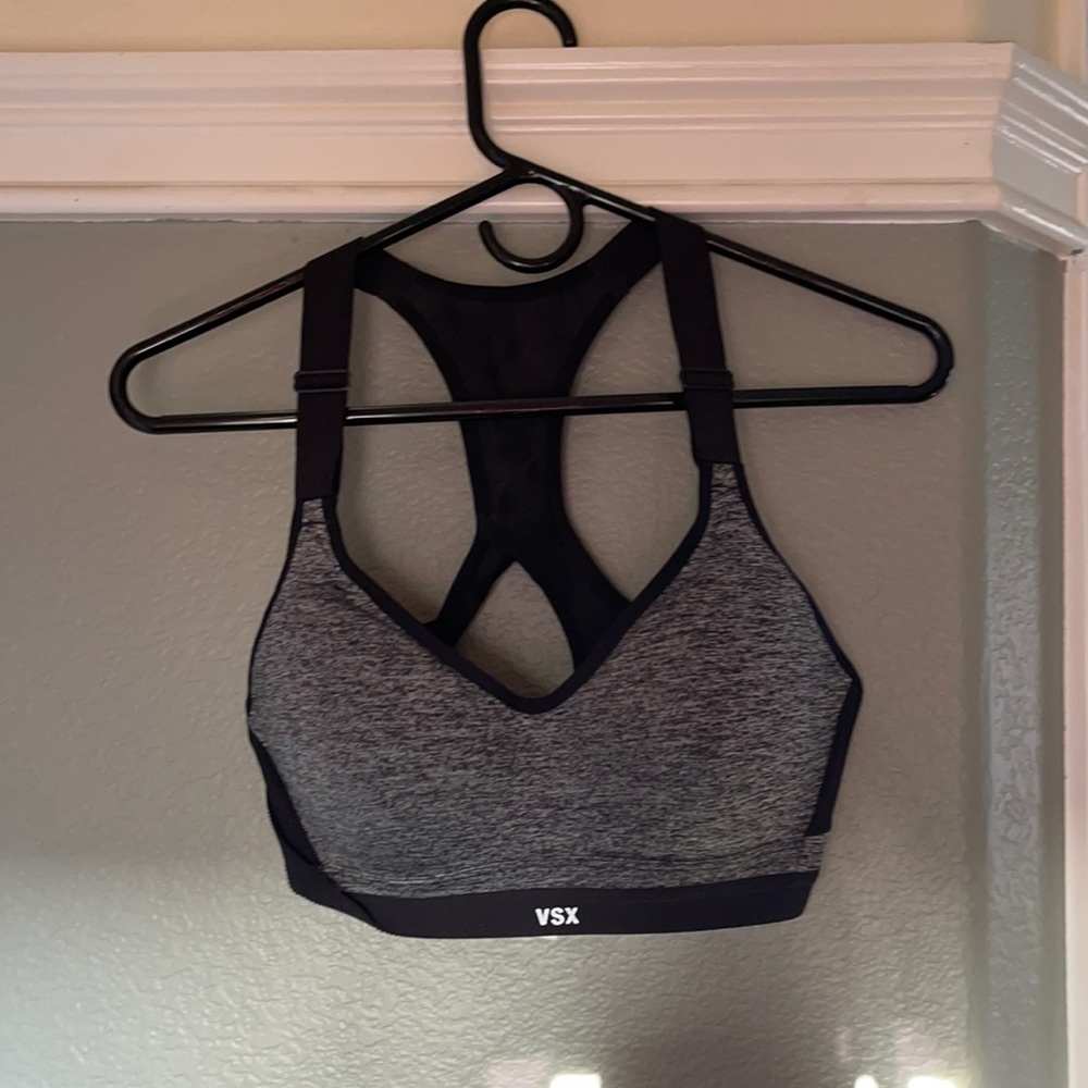 Vs sports bras